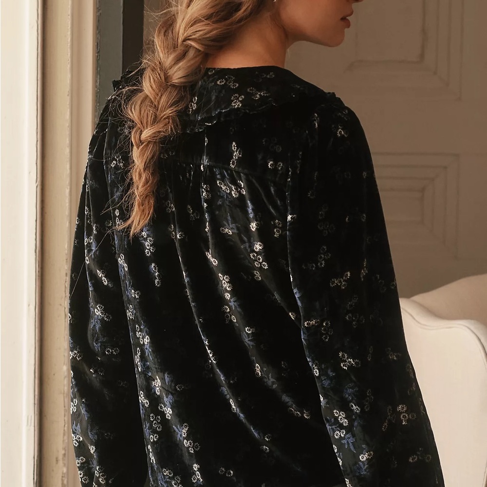 Nwot Pilcro keira Black with Blue Velvet Blouse - Picture 3 of 7